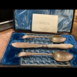 Victorian era tea serving set